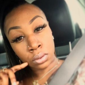 Meet your Posher, Shakina